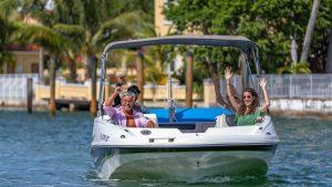 Fiesta en Bote - Miami Florida con Aquarius Boat Rentals and Tours