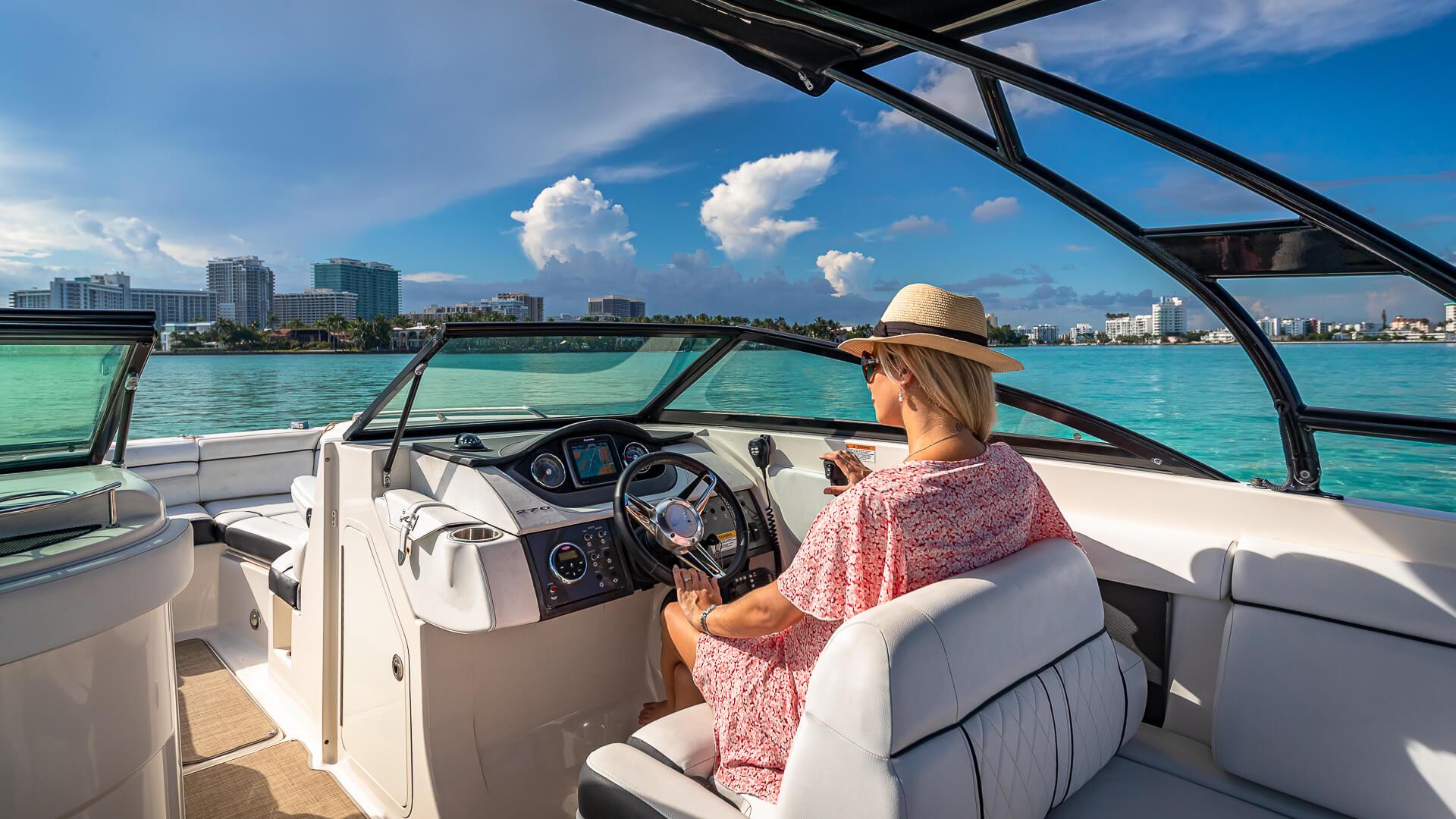 Boating Lesson Miami - Learn How To Drive A Boat In Miami