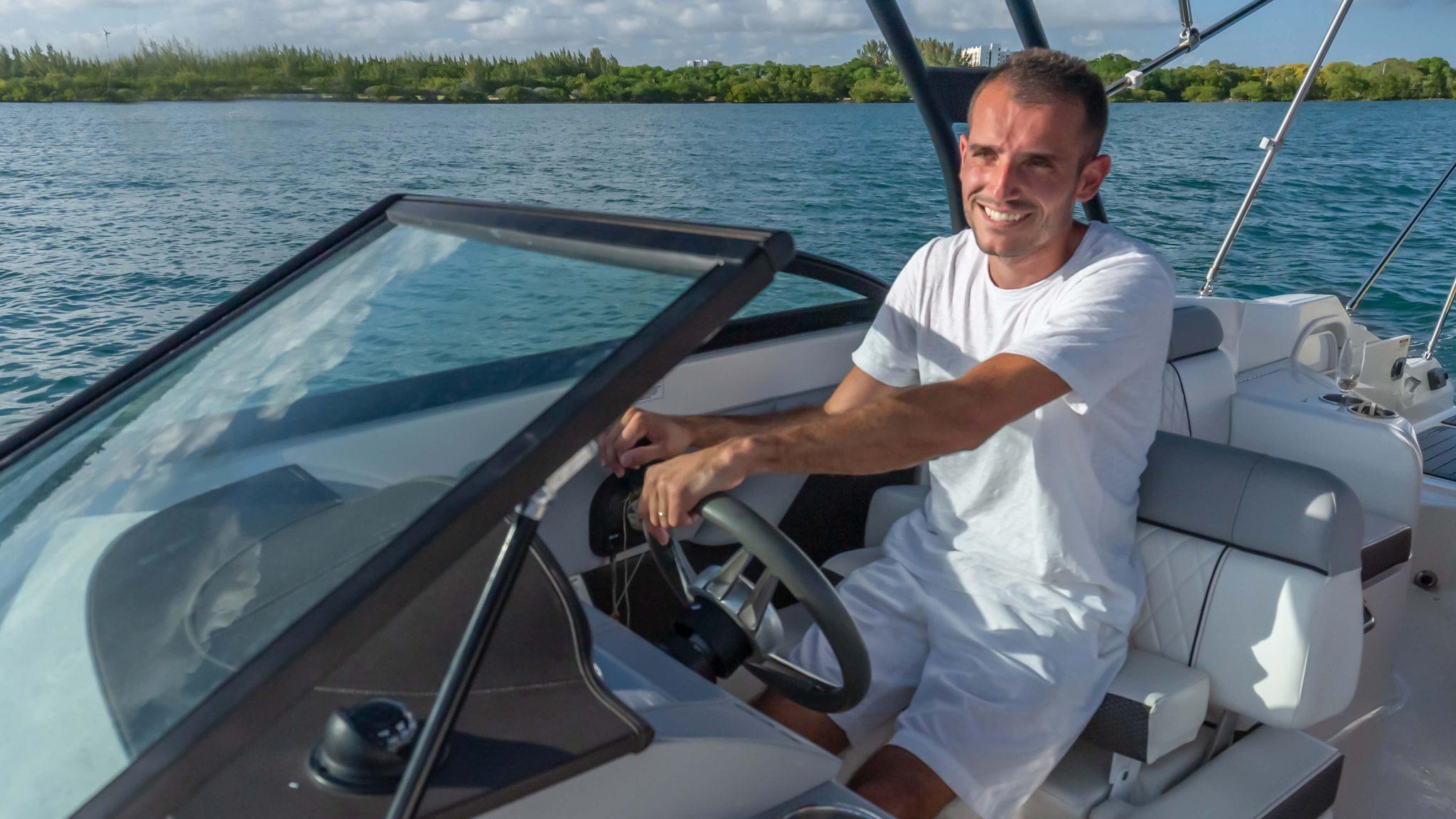 Boating Lesson Miami Learn How To Drive A Boat In Miami