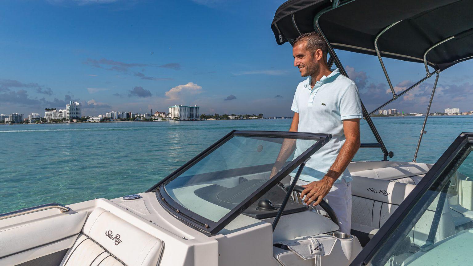 Boating Lesson Miami Learn How To Drive A Boat In Miami