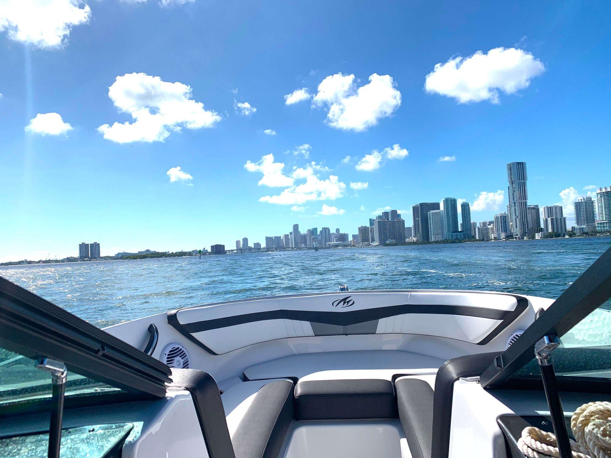Boating Lesson Miami Learn How To Drive A Boat In Miami