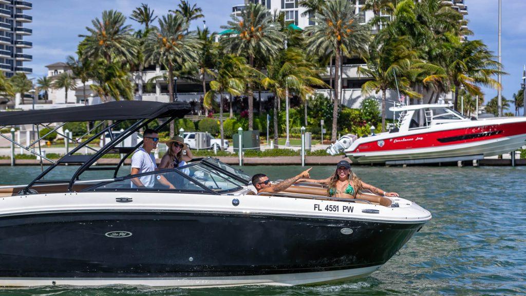 Explore Miami In Style! Rent A Boat In Miami Beach!