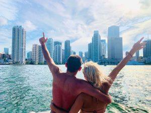 Best Way To Propose: Do Wedding Proposal In Miami On A Boat!