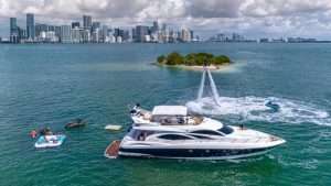 luxury boat rental Miami