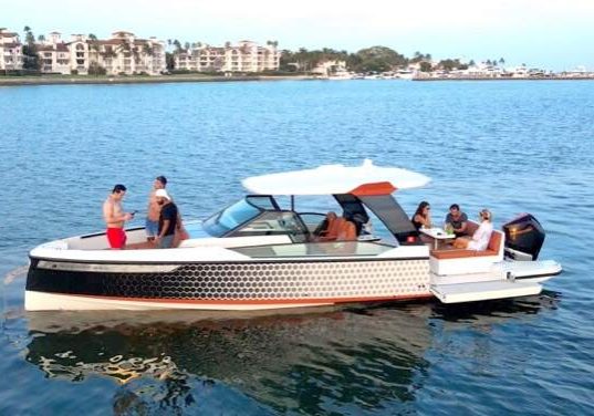 Beautiful Saxdor For Rent Miami Beach - Luxury Boat For Cheap