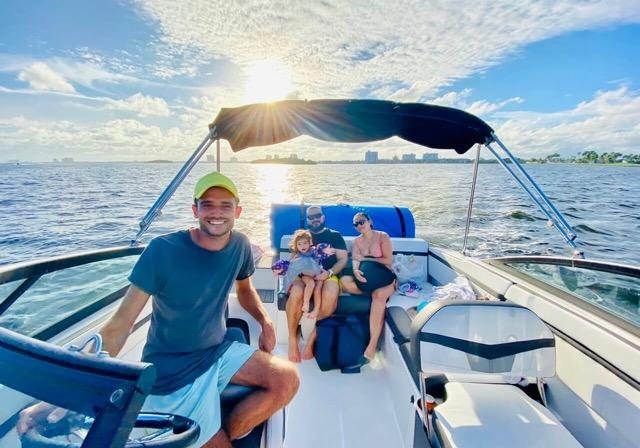 Aquarius Boat Rental Miami - Discover the Ultimate Water Adventure