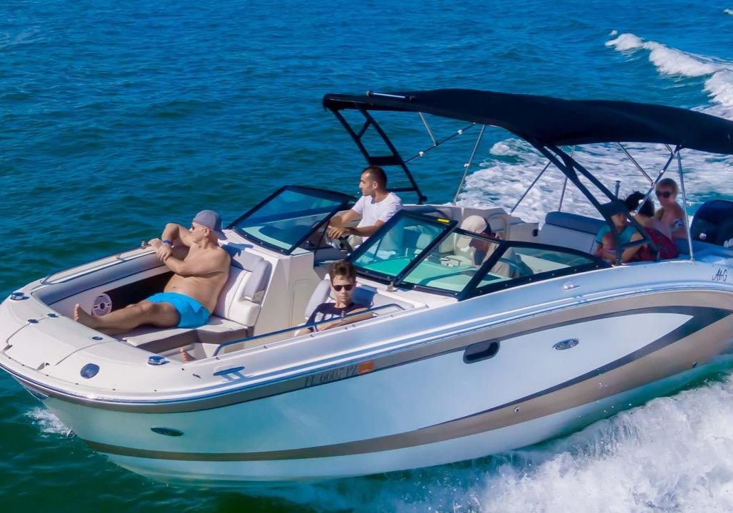 Miami Boat Rentals With Captain: The Ultimate Luxury Experience. Aquarius Boat Rental Miami, Fl.