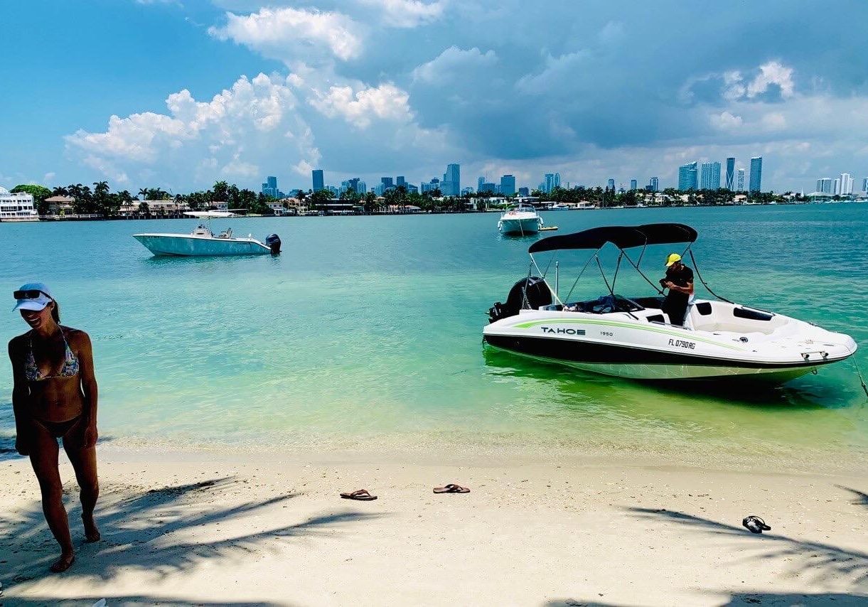 Party on Miami Boat Rental. Book a Miami Boat Rental Party Today!